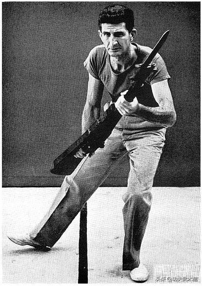 美*刺军**刀拼杀术，很珍贵的图片教学资料，格斗迷、军迷的最爱