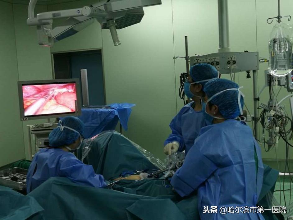 哈工大附属市一院妇二科采用单孔腹腔镜手术为患者解除病痛
