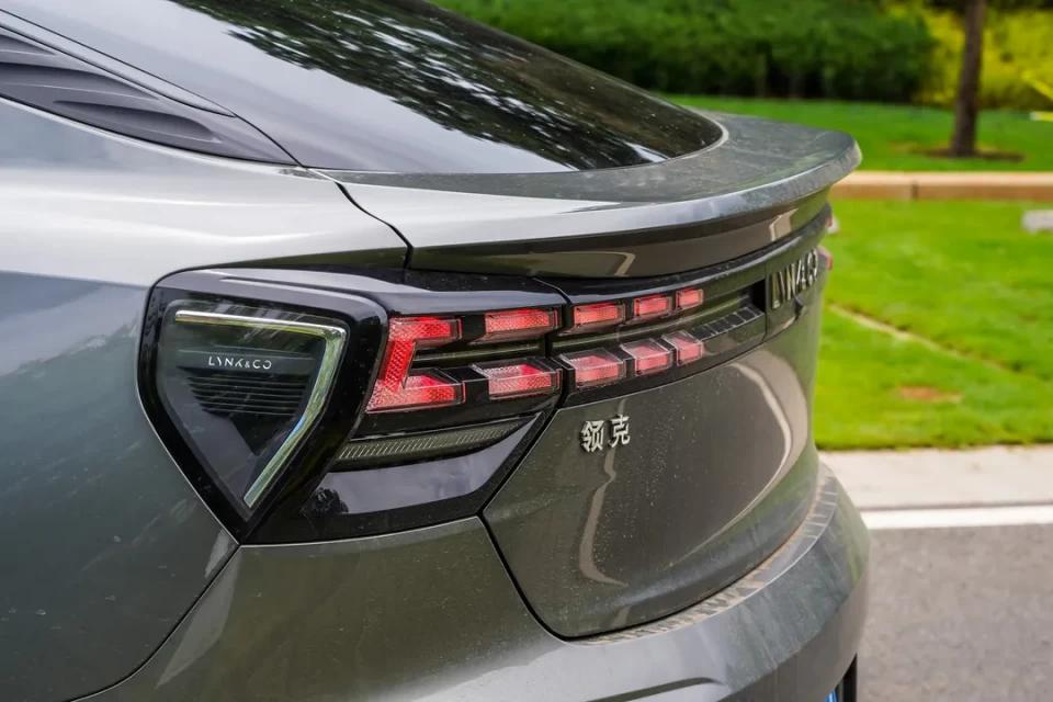 领克01phev和领克05phev,2022款领克05两驱耀halo测评