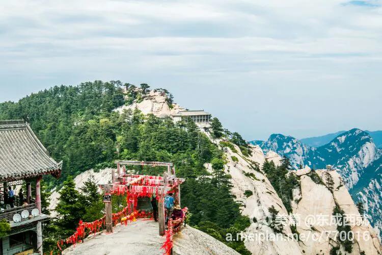 恐怖悬崖栈道挑战,挑战最恐怖玻璃栈道