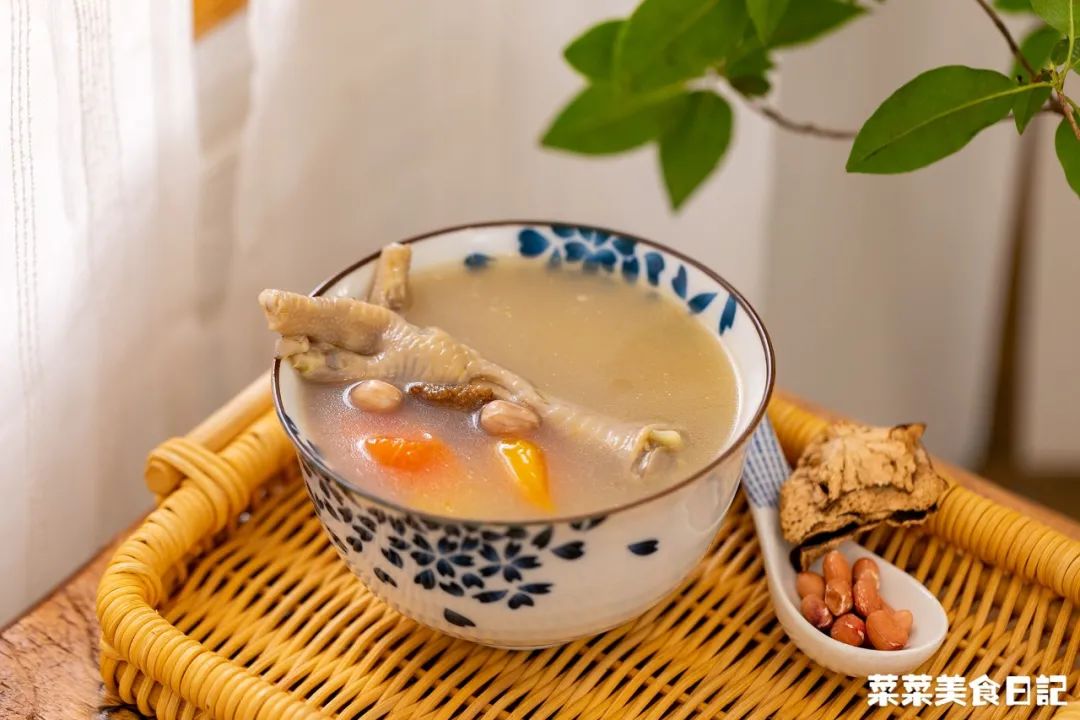 这一碗又润又美，电饭煲一键搞定！比敷面膜还管用