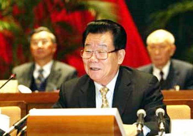 2年前“平民市长”张百发追悼会：北京市民自发赶来，送别老市长