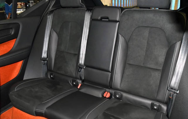 沃尔沃xc40开起来如何,沃尔沃xc40开车