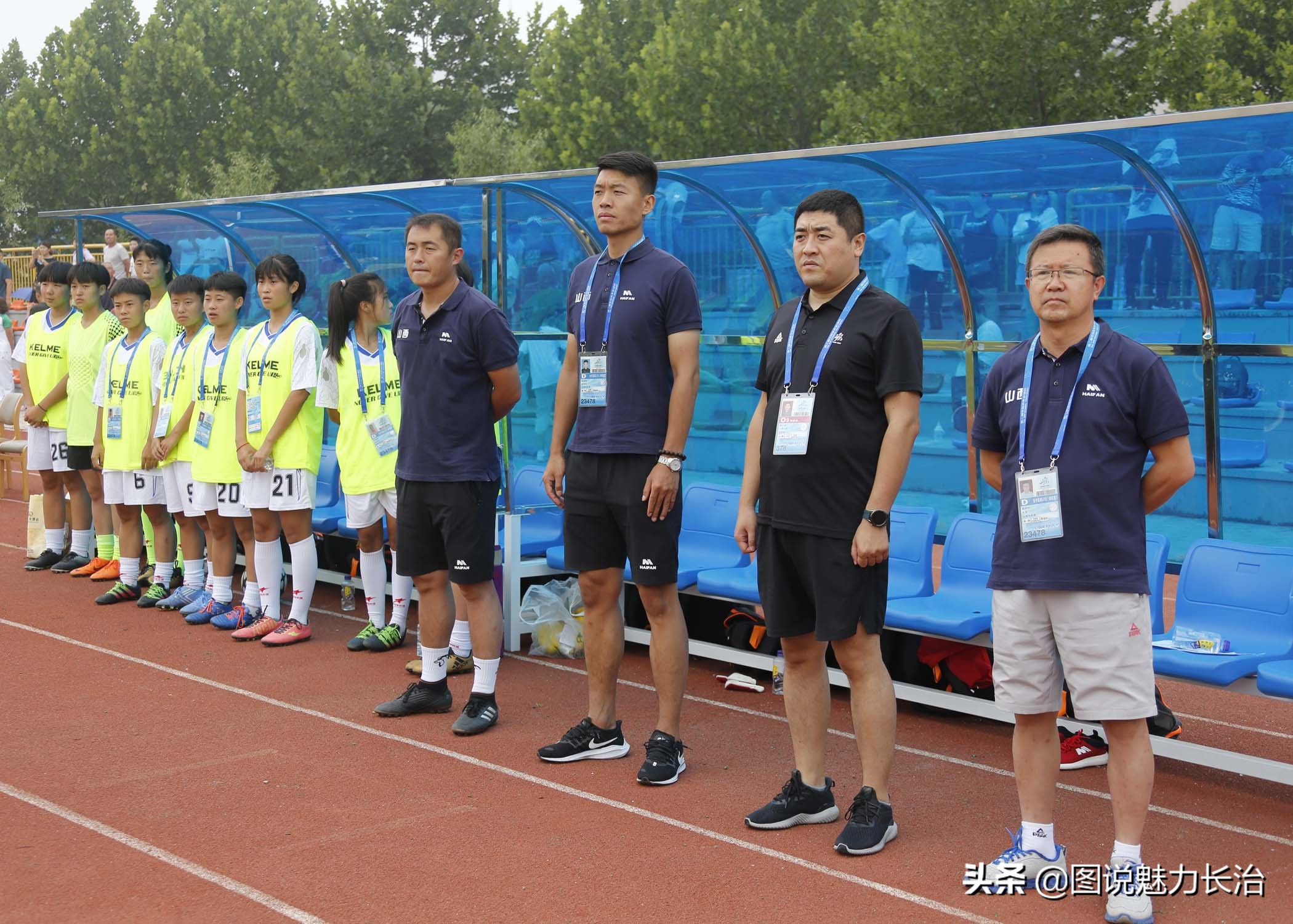 足球球员受伤瞬间,盘点足球比赛上的精彩瞬间