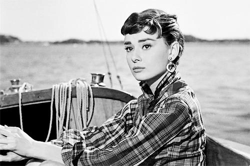 去细纹哪款眼霜值得入手百元内,又方便又好用的一款眼霜