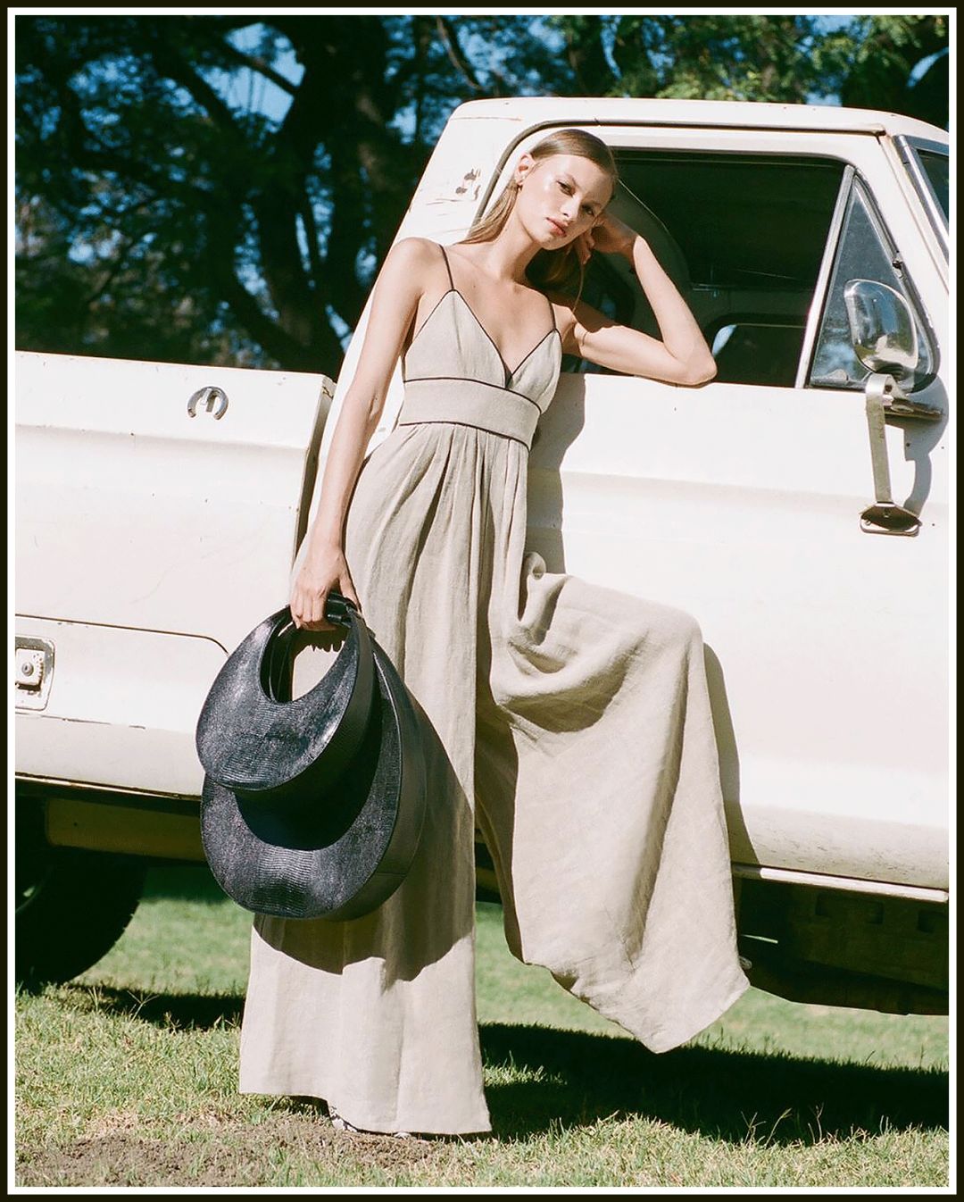 jennie用的小众休闲包,jennie同款小背包休闲百搭双肩包