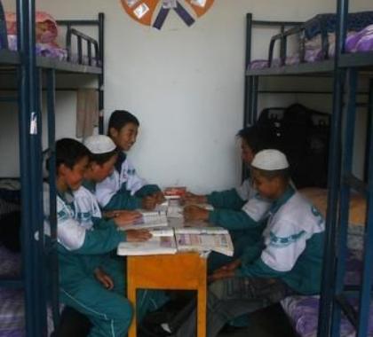 孩子送寄宿学校哭怎么办,孩子送去寄宿学校会后悔吗