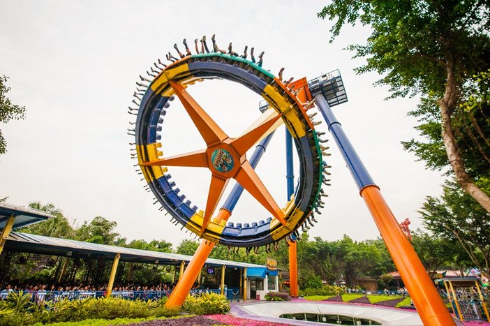 广州长隆水上乐园巨洪峡第一视角,广州长隆适合小朋友玩的水上乐园