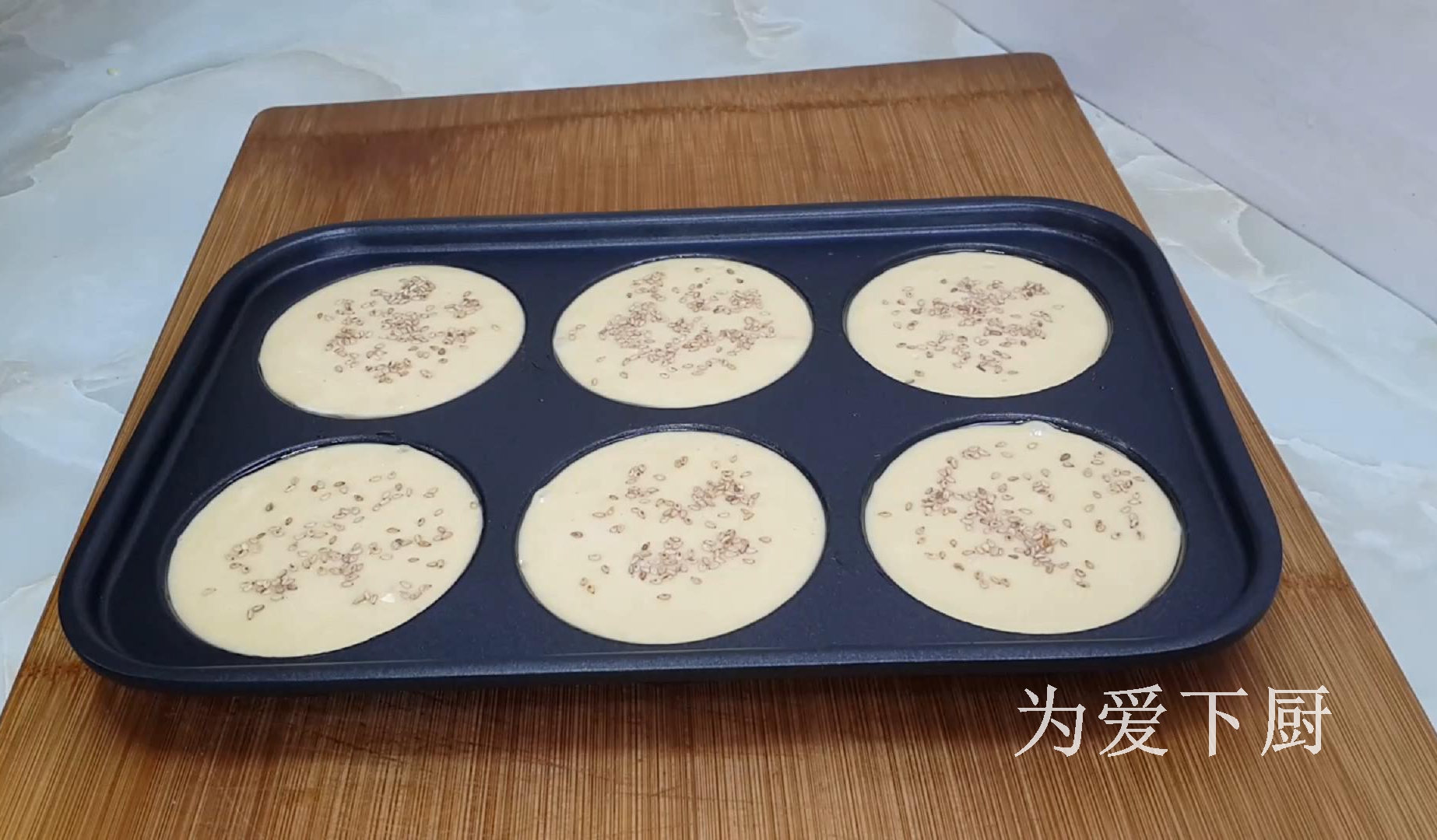 只用牛奶和鸡蛋做蛋糕不用打蛋器,鸡蛋做蛋糕简单不用烤箱