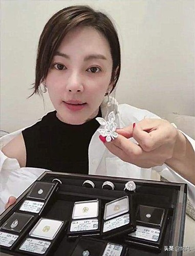 买钻石是交智商税吗,买钻戒切忌盲目挑选钻石颜色等级