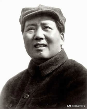 漫漫长征路上,毛主席与战士们同甘共苦,谱写革命故事