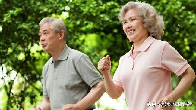 脑梗塞来临，普通人该怎样处理才能转危为安？