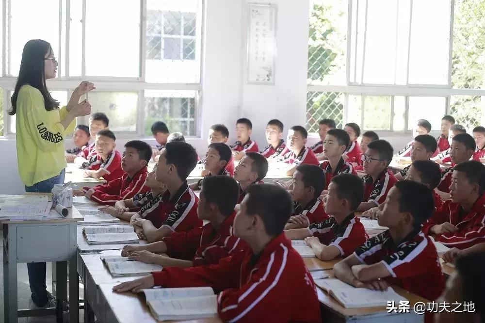 登封市少林足球武校是哪个学校,少林武校的足球班