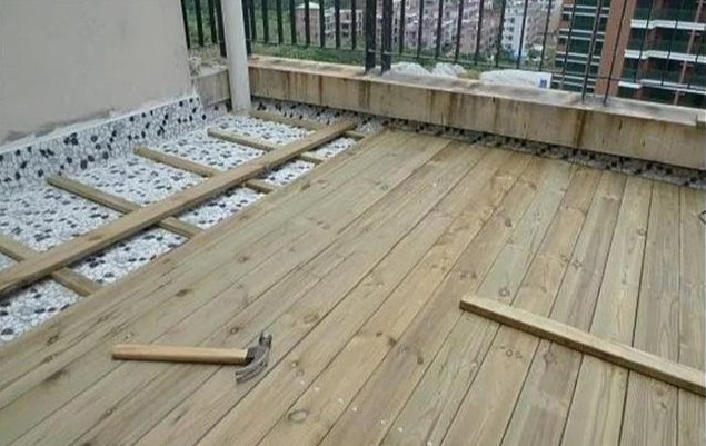 瓷砖地板开裂起拱,家里地板拱起了怎么办