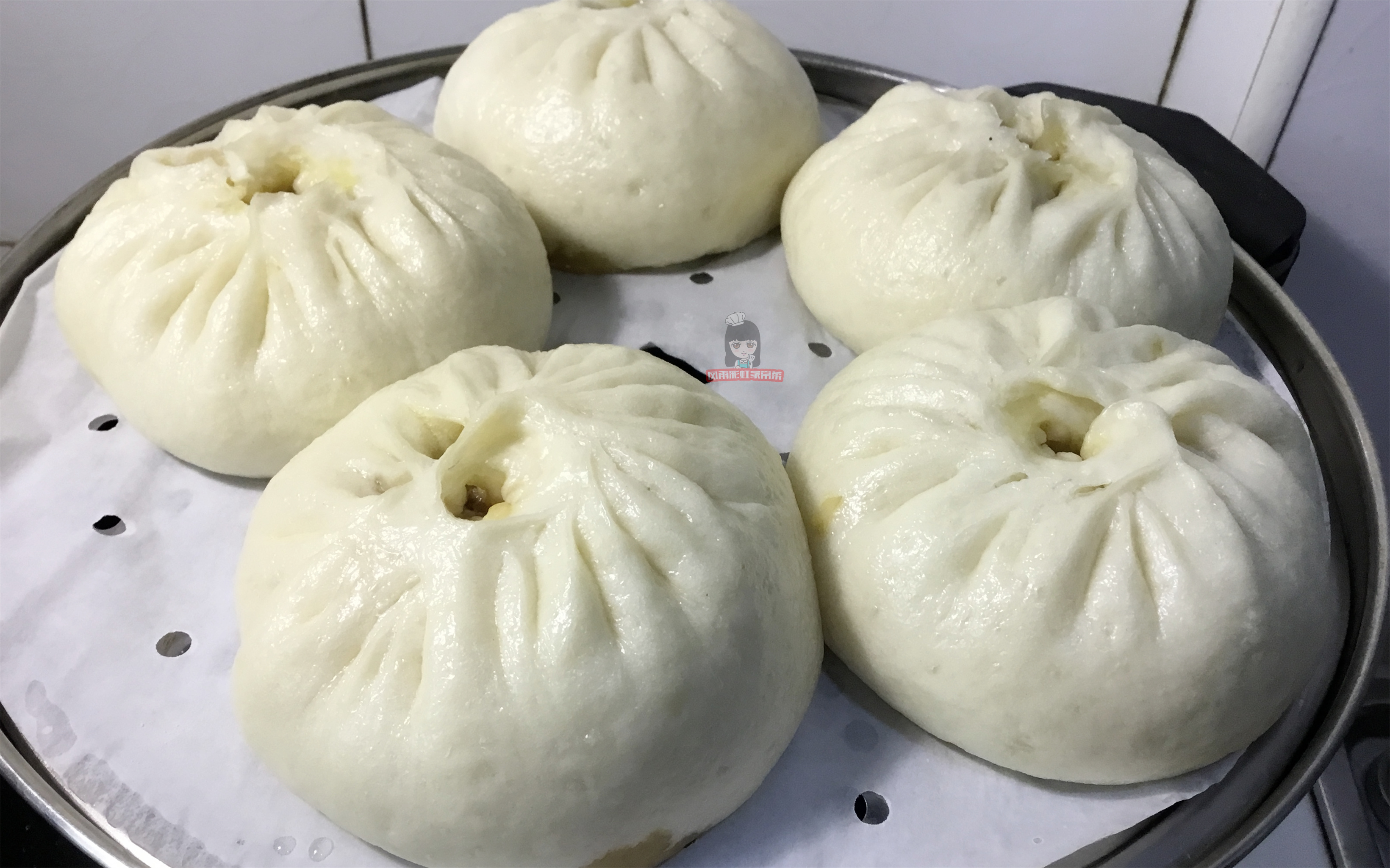 家常速冻小笼包子蒸几分钟,包子经典吃法不用酵母做好直接蒸