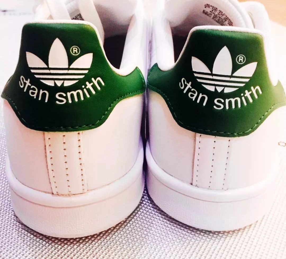 潮鞋推荐300元以下百搭,必入潮鞋3款经典百搭潮鞋推荐