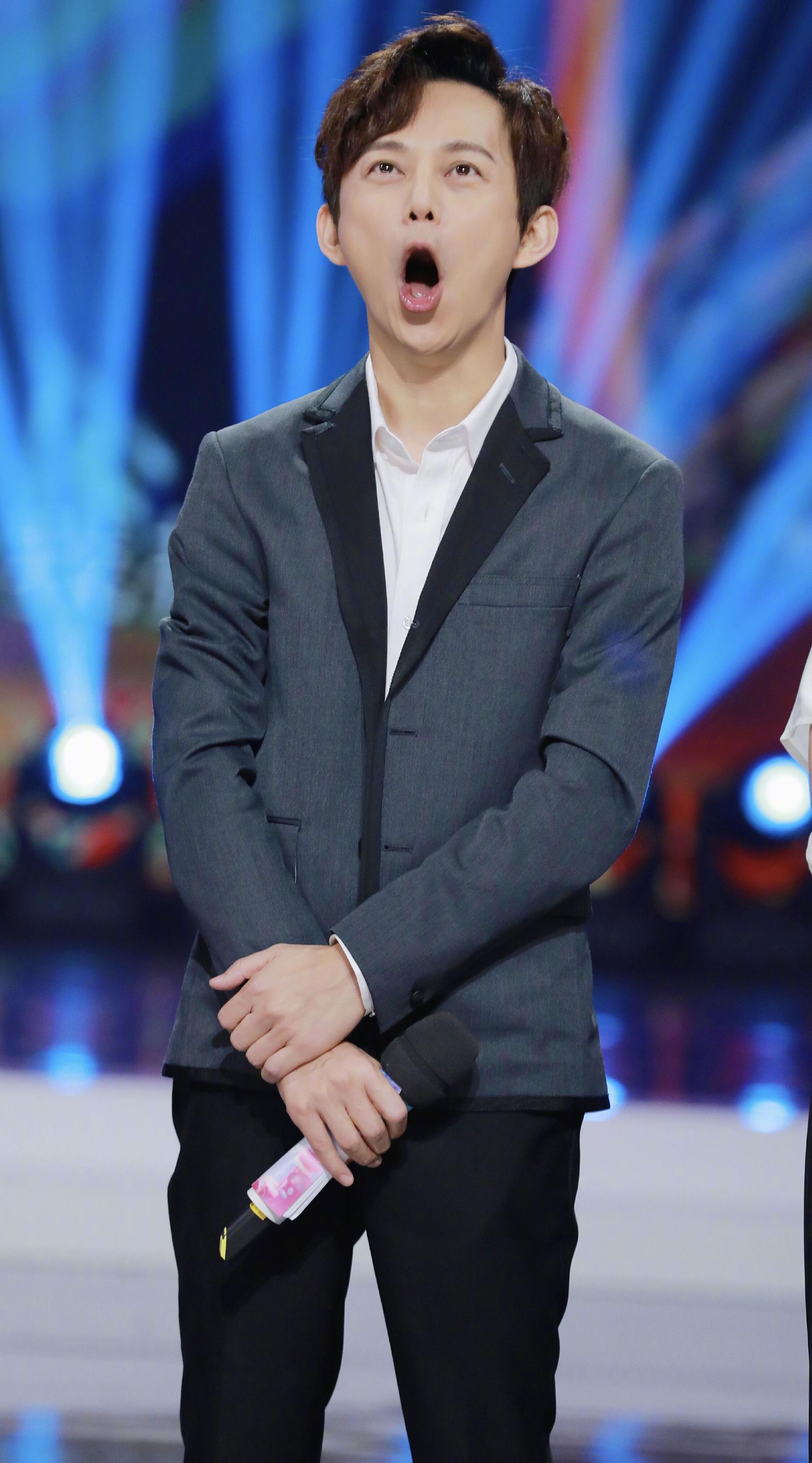 何炅到底有没有结婚,何炅到底结婚了吗