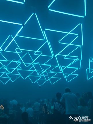 南京好玩蹦迪酒吧推荐,南京有什么好玩的蹦迪酒吧