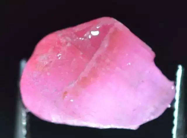 玉石鉴别最简单方法原石,沱江玉石原石的鉴别