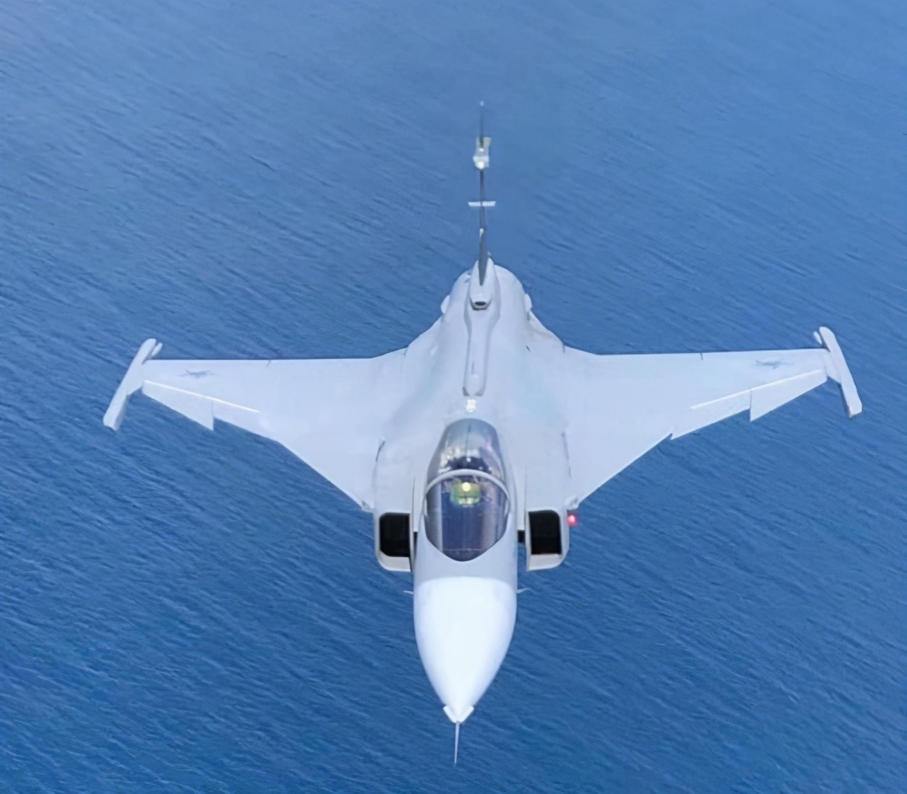 苦盼了多年，巴西秀54亿美元买到的新战机，让该国空军实力猛增