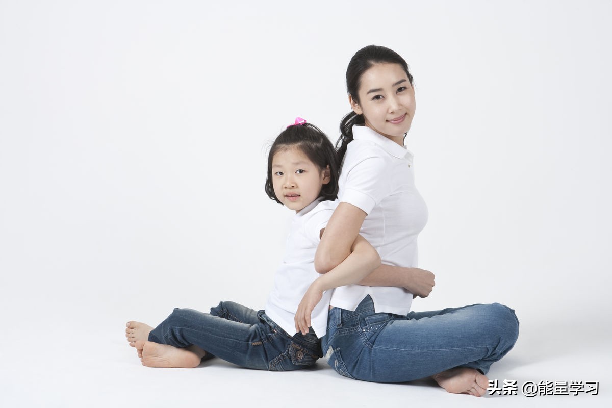 2022语文高考作文热点话题,2023高考语文作文素材热点话题