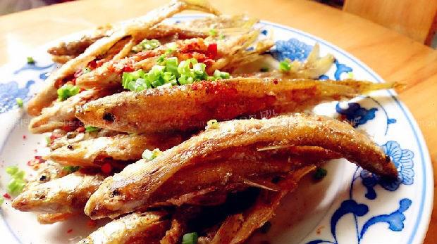 炸小鱼杂鱼的做法,空气炸锅炸鱼排骨做法