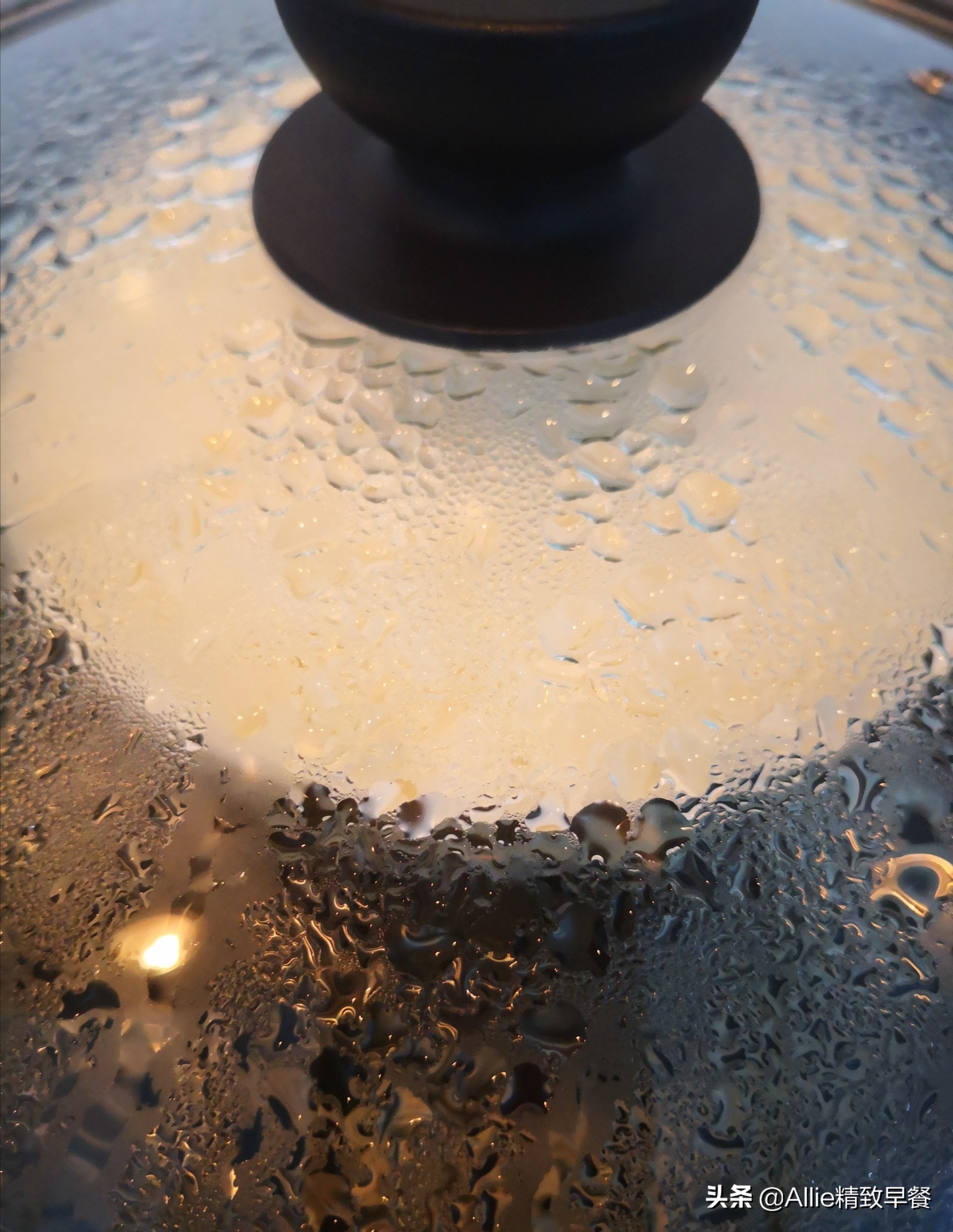 分享一道营养老母鸡汤,营养老母鸡菌汤