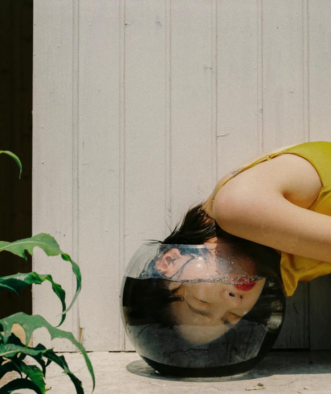 抑郁症女孩照片100张,100个抑郁症女孩