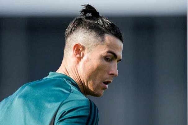 c罗帅气背头,十大球星发型排行榜