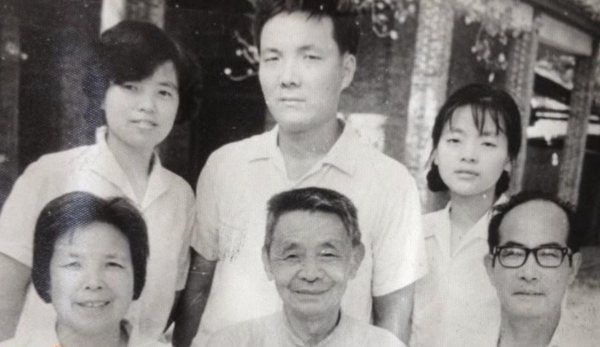 董倩为什么被称为央视名嘴,董倩26年资深央视名嘴