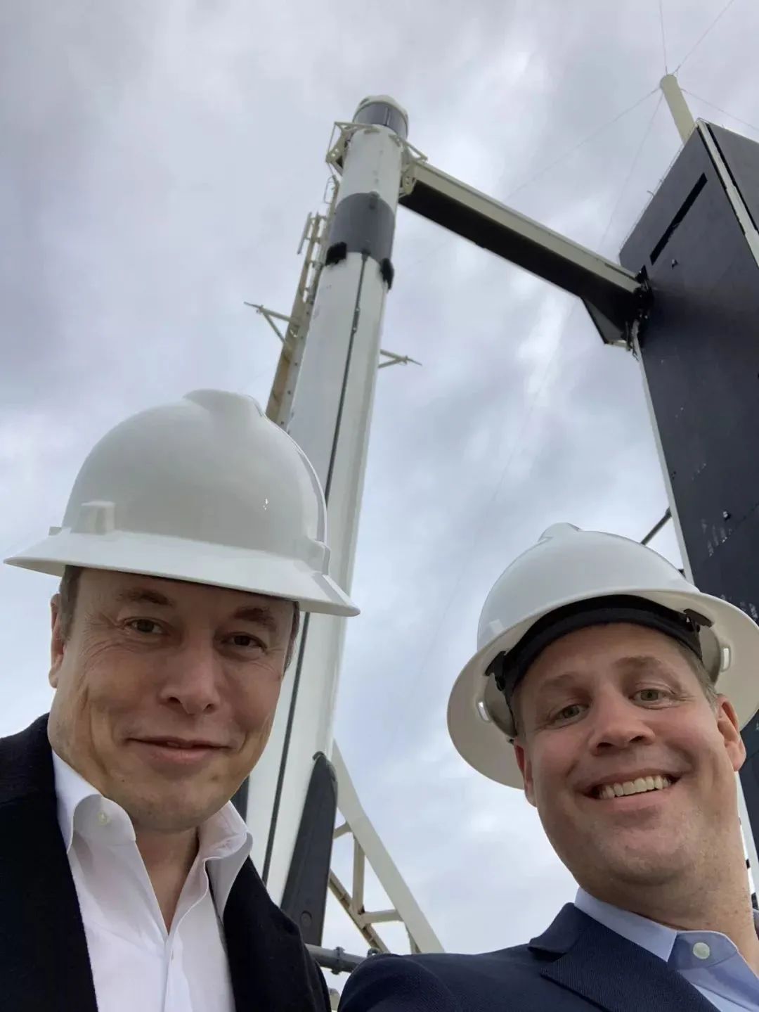 spacex整流罩完整版,spacex告别第二枚火箭