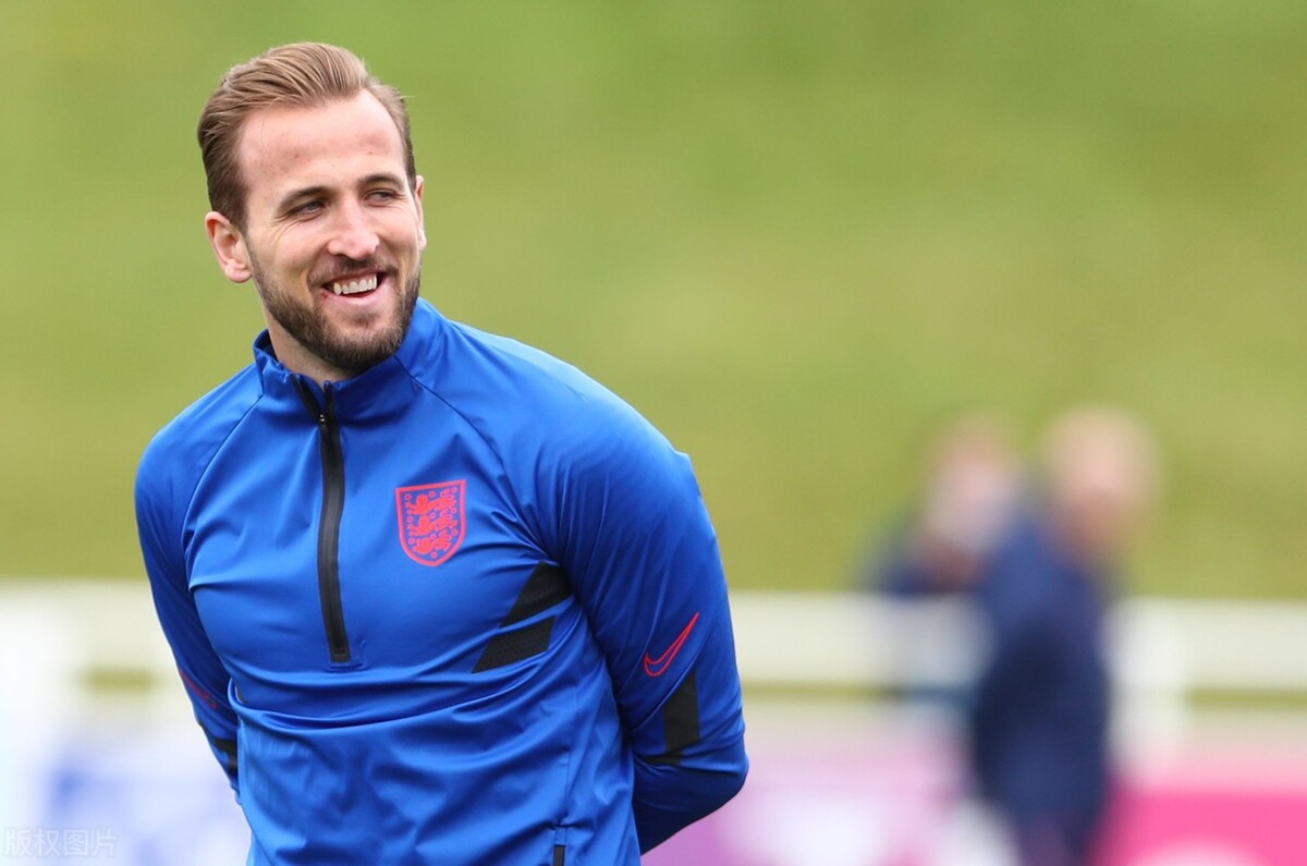 21120期足球胜负彩,足球胜负彩14场2011016分析