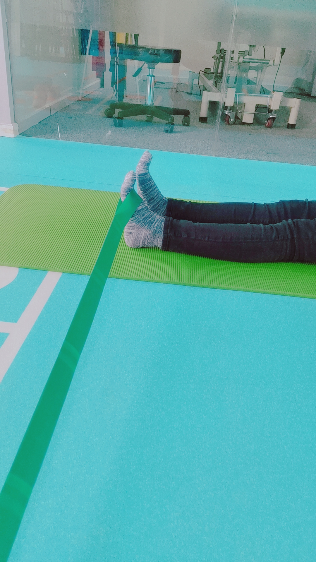 踝关节扭伤陈年旧伤如何康复,踝关节扭伤后下楼梯怎么康复