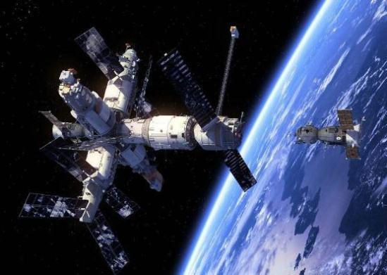 太空宇航员在空间站怎么睡觉,空间站是怎么在太空保持不动的