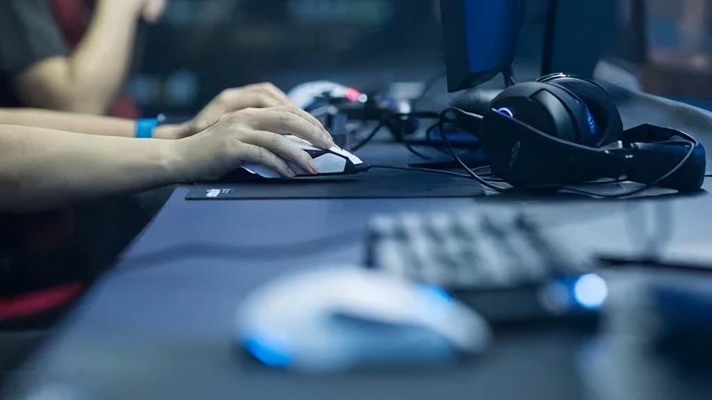 “代练花220万买房”背后，产业链里的人怎么说？