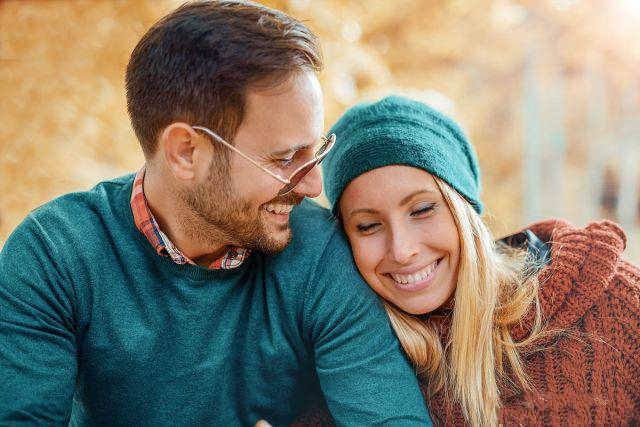 高情商的丈夫会说话,妻子主动示弱增进夫妻情感