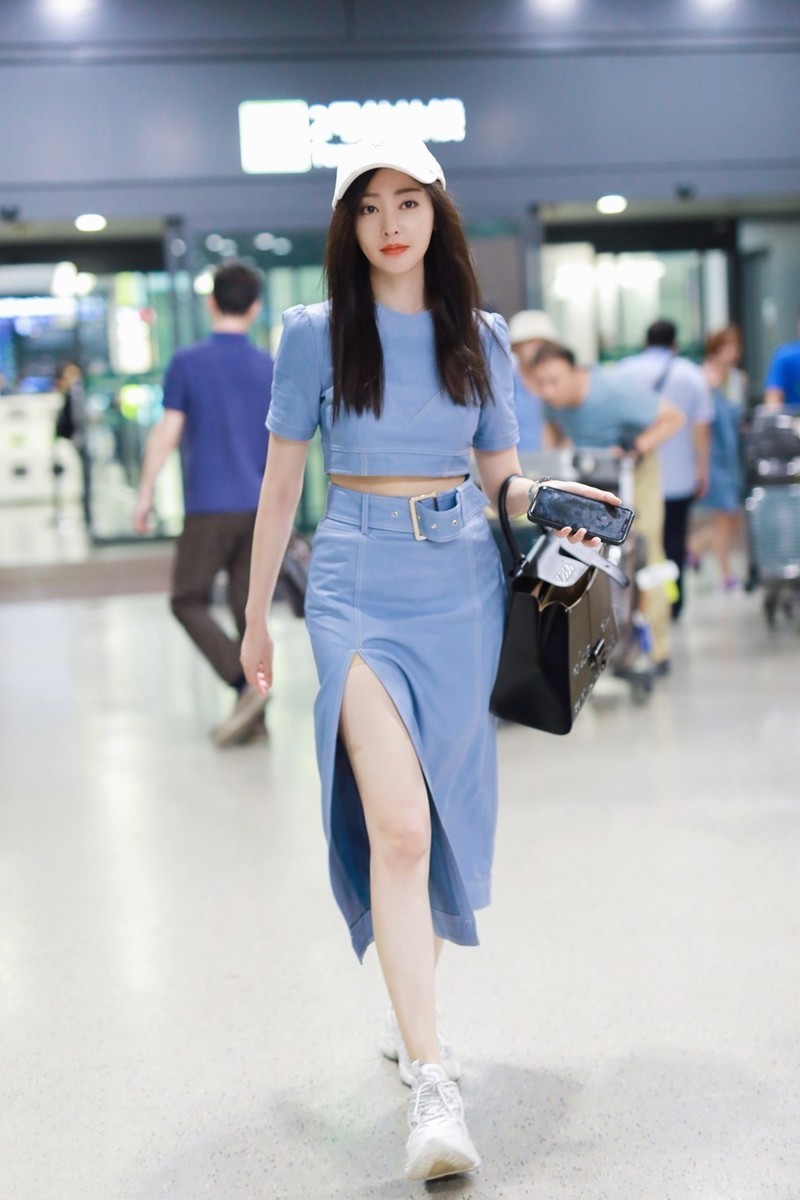 张天爱蝴蝶结镂空裙秀紧致曲线,张天爱同款紧身裙