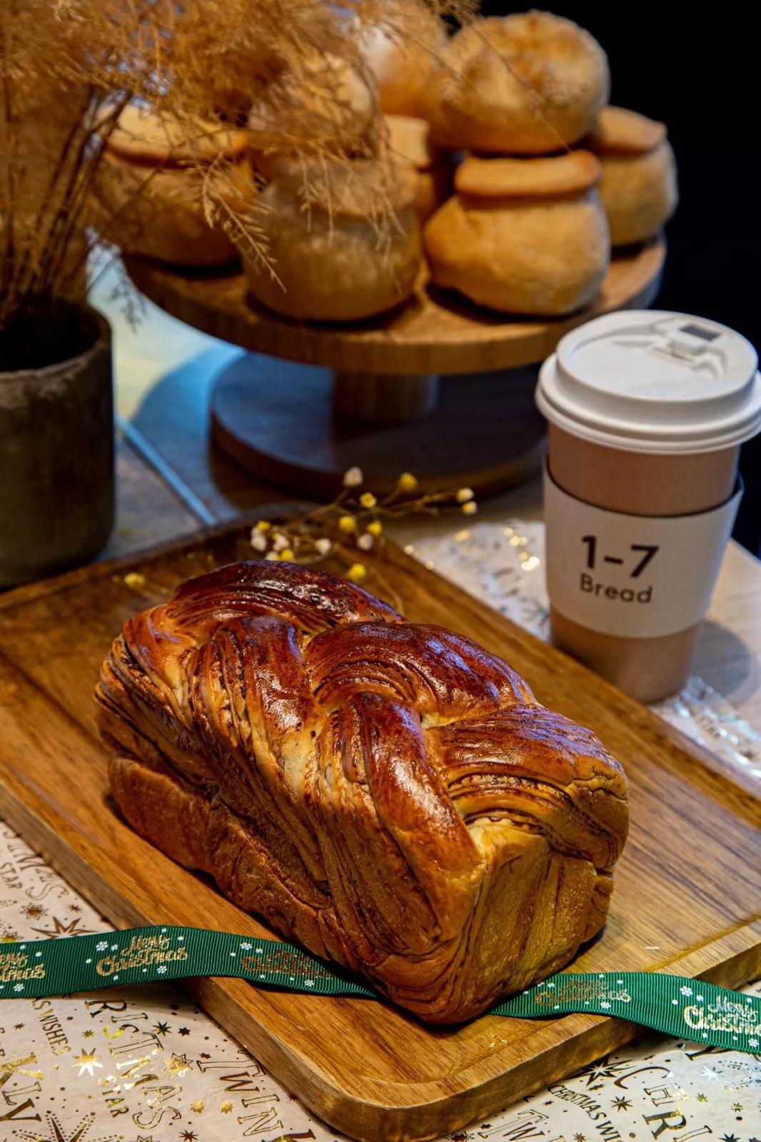 日本来的面包，“落户”深圳，里面竟然还“藏钱”