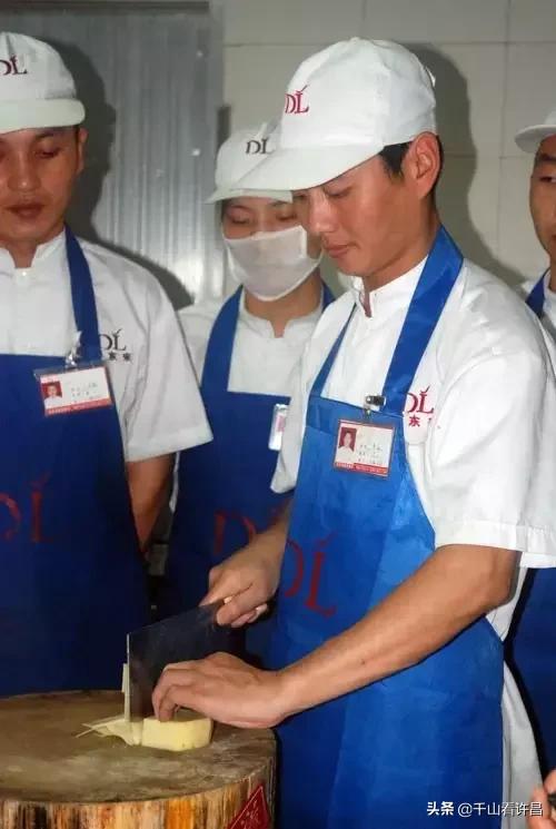 胖东来年轻时候的照片,胖东来早期影像