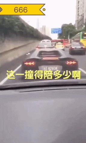 女主管换了新的电脑,女上司换了新电脑