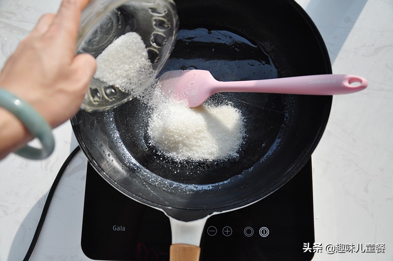 新年一定要学会的一款糖果，酸酸甜甜属我最甜，红红火火属我最火