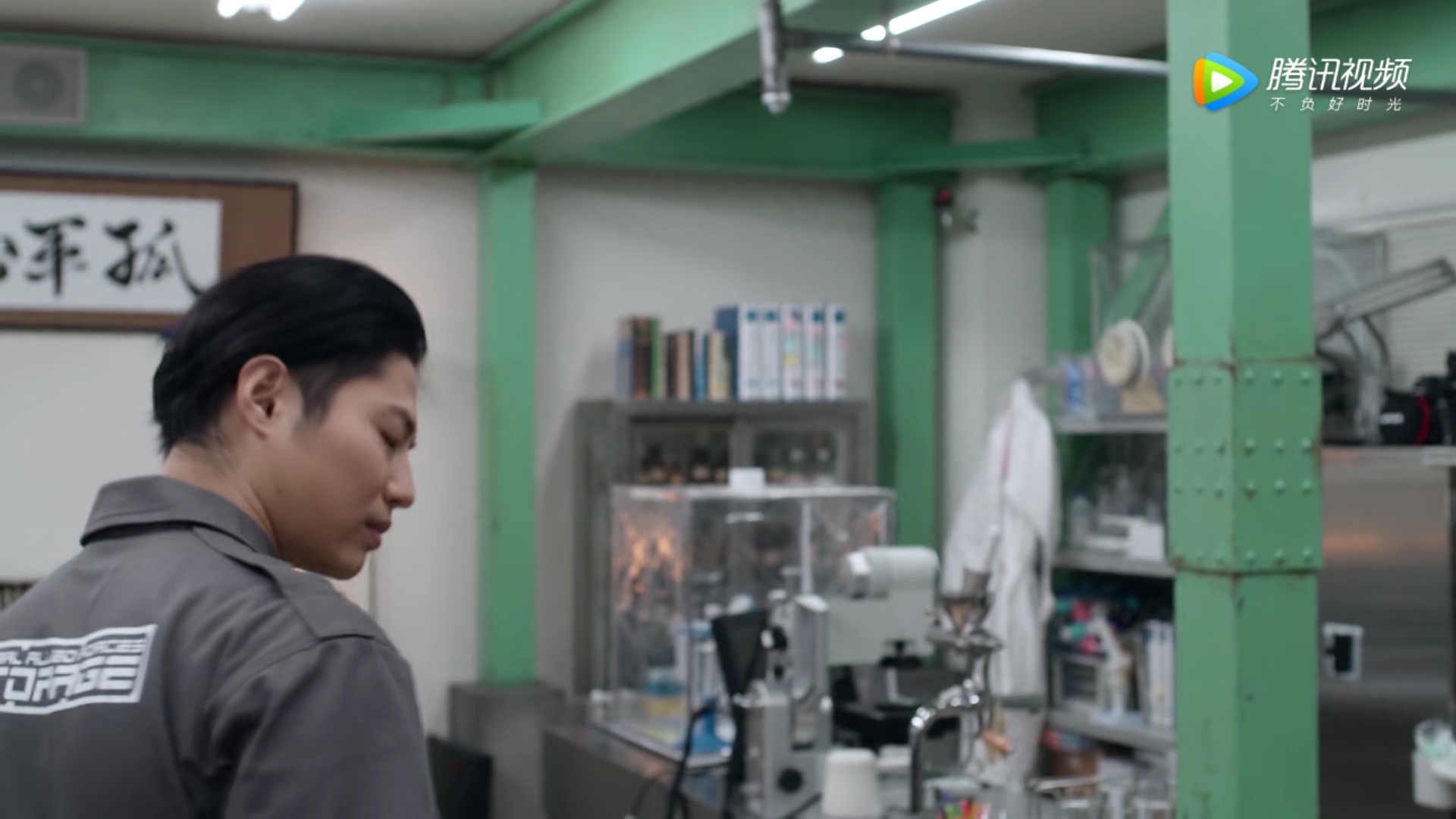 泽塔奥特曼27集伽古拉用刀挡子弹,泽塔奥特曼第16话伽古拉怎么了