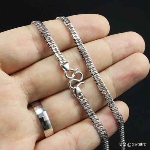 铂金项链拿去卖要贬值多少,铂金项链卖掉划算吗