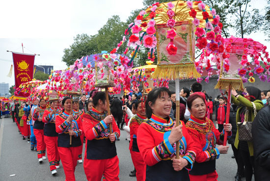 张家界江垭温泉旅游价格,张家界江垭温泉