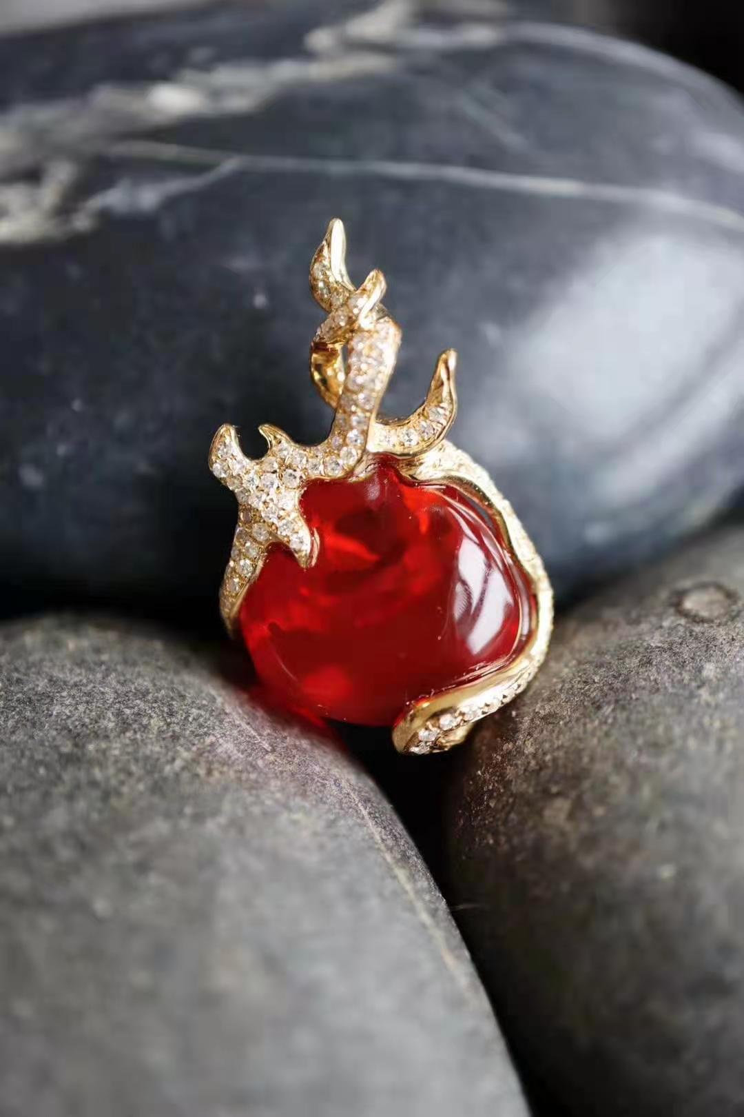 欧泊是什么宝石价格多少,欧泊是贵重宝石吗