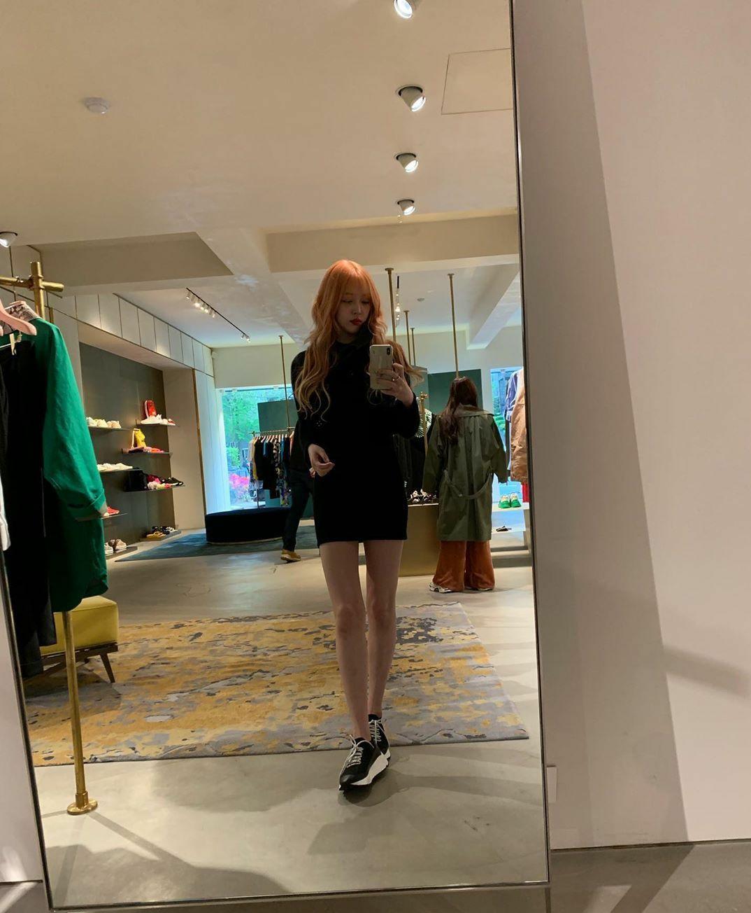 崔雪莉的短发怎么烫,崔雪莉穿搭风格