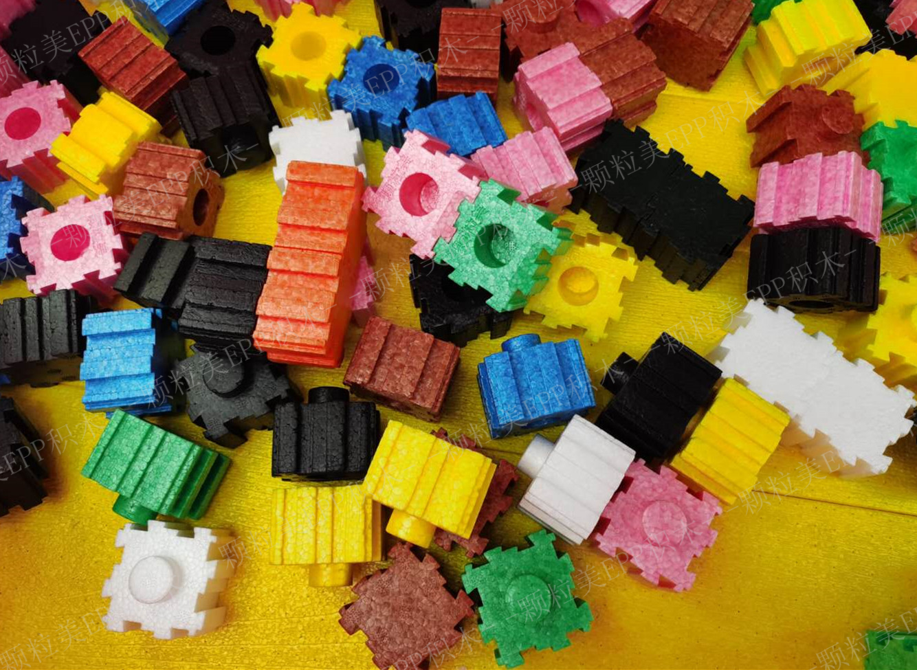 儿童乐园弄什么挣钱,开一家儿童乐园到底怎么样