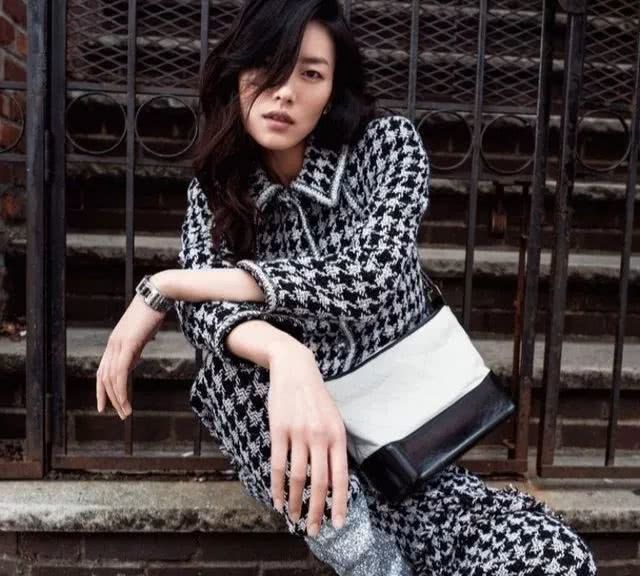 刘雯大包包推荐,刘雯同款豹纹包包