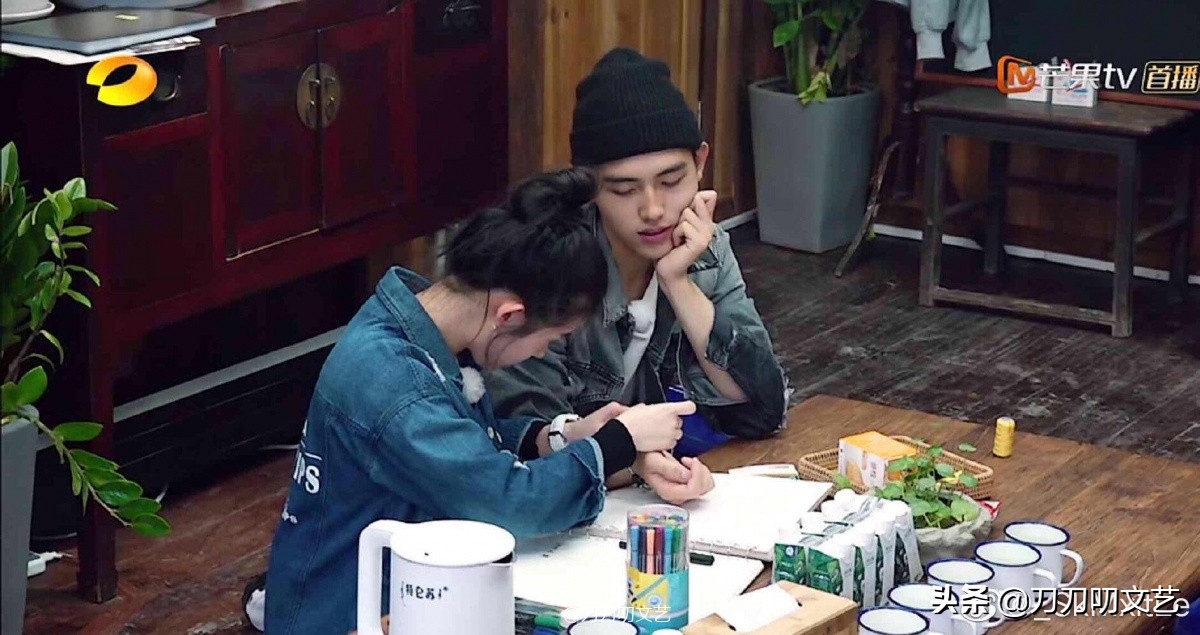 张柏芝送礼物,陈飞宇张柏芝综艺视频