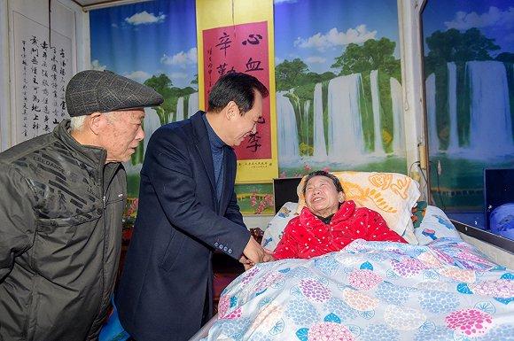 许家印首富的寒冬,许家印极寒之下试锋芒